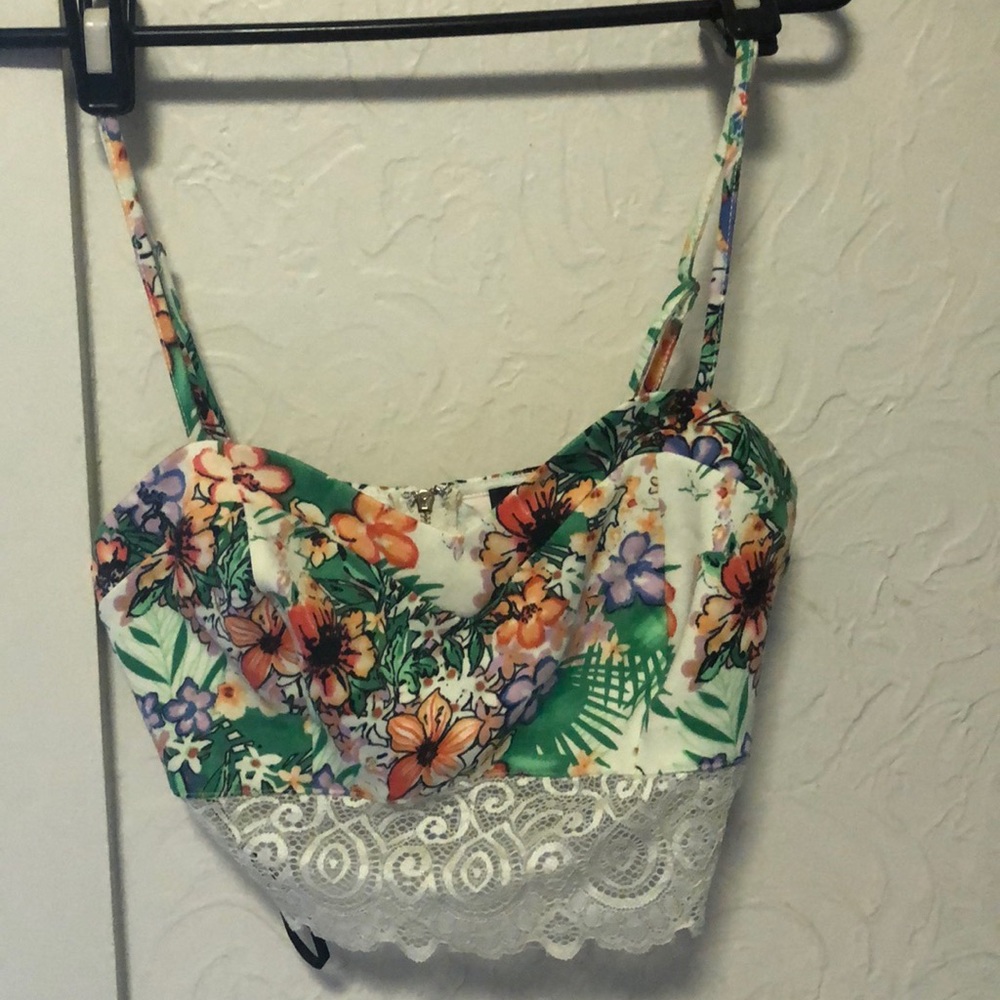 Crop top